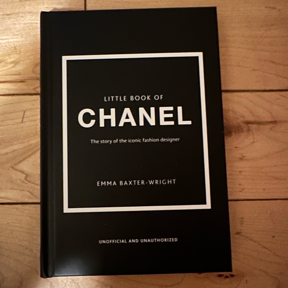 The Little Book Of Chanel - Picture 3 of 6
